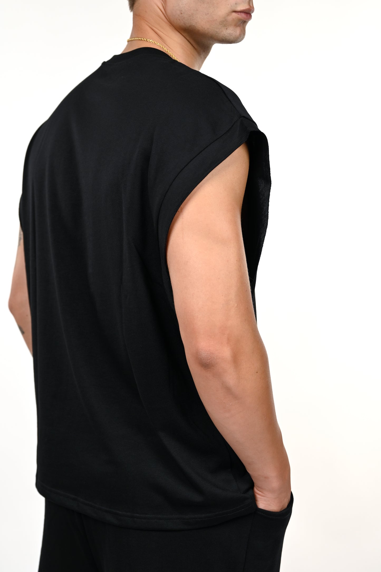 TANK  210 GSM – DOUBLE SEAM SLEEVE BLACK
